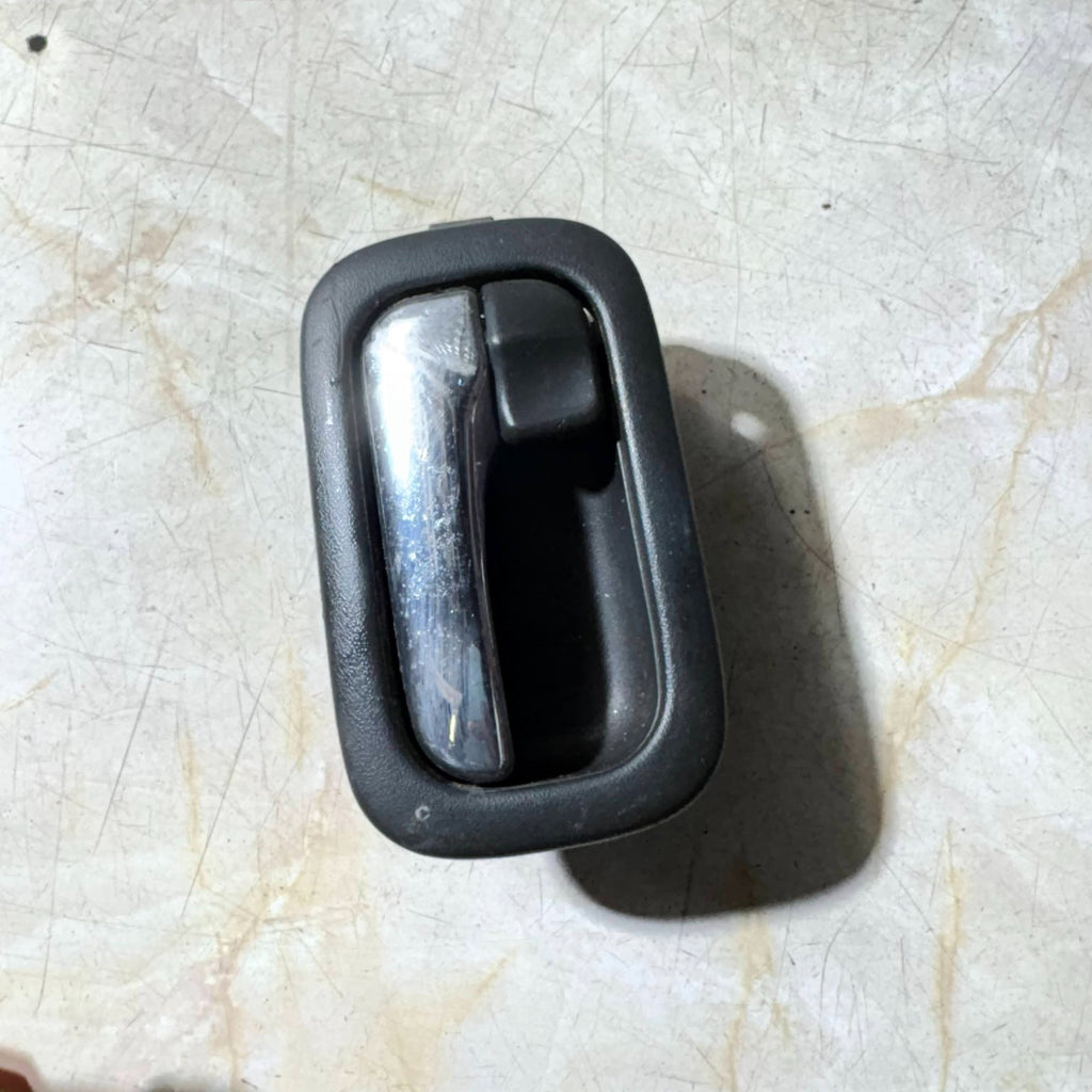 Left Rear Passenger Side Inner Door Handle for NISSAN X-TRAIL 2002