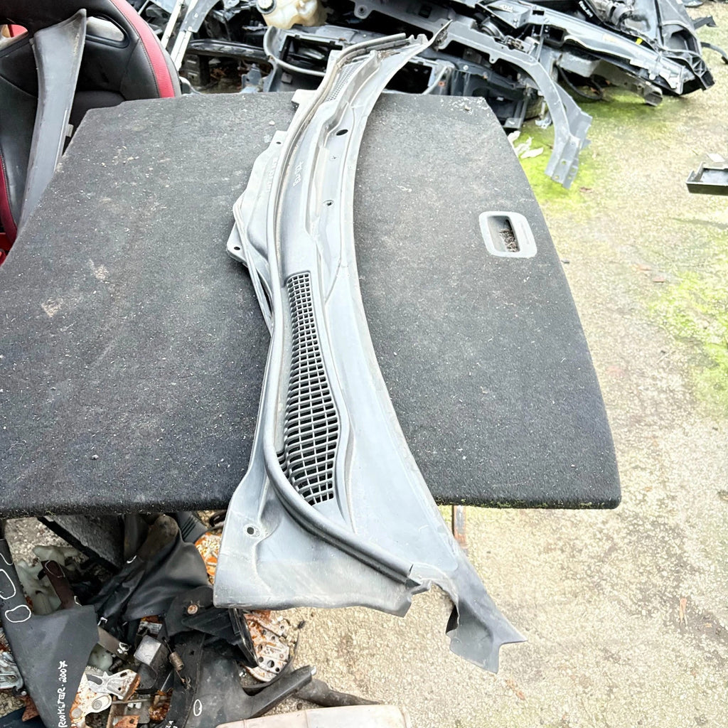 Volvo V50 Scuttle Panel Windscreen Wiper Trim Cover 2004-2012