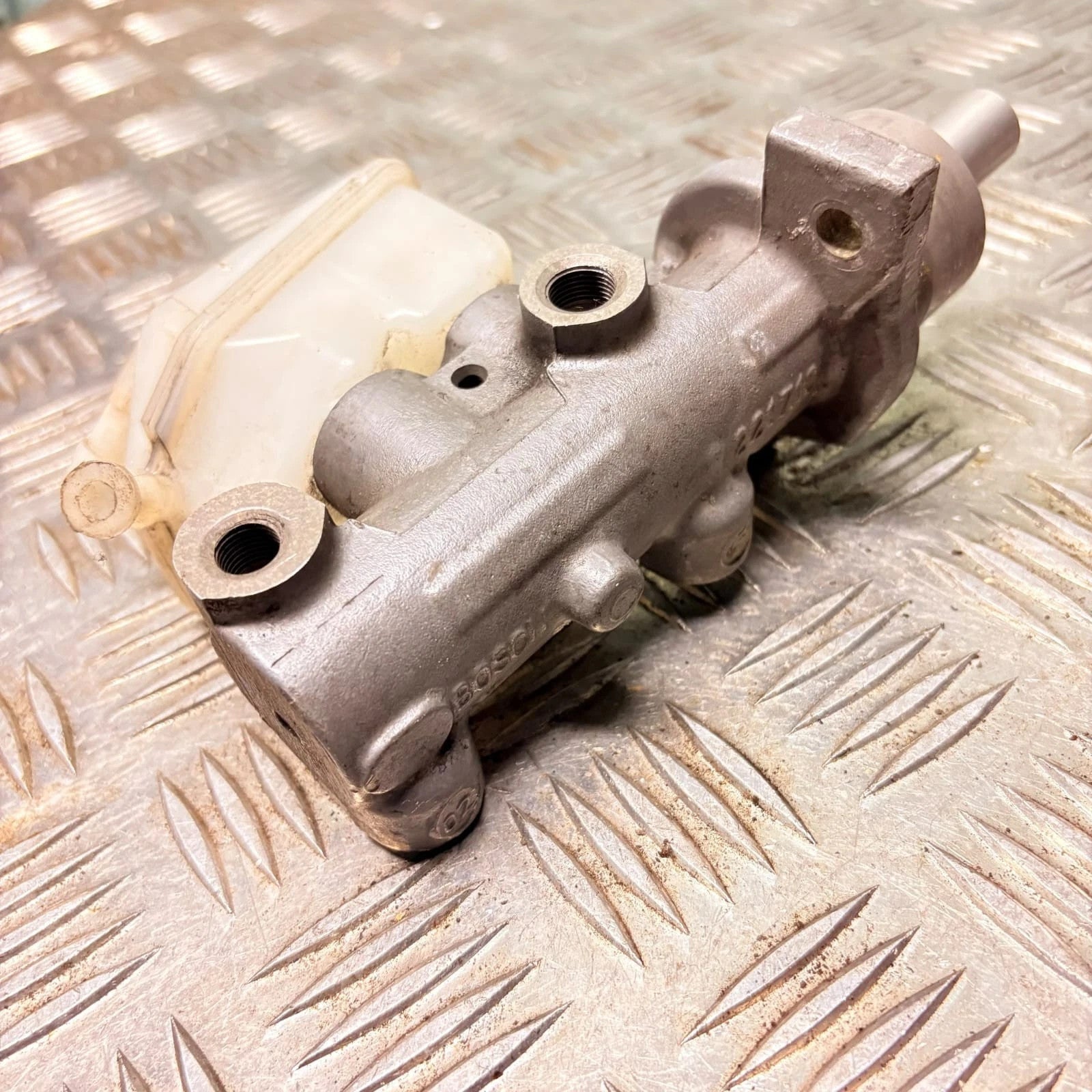 Citroen Xsara Picasso Brake Master Cylinder 0204021680 Bosch 2000-2005
