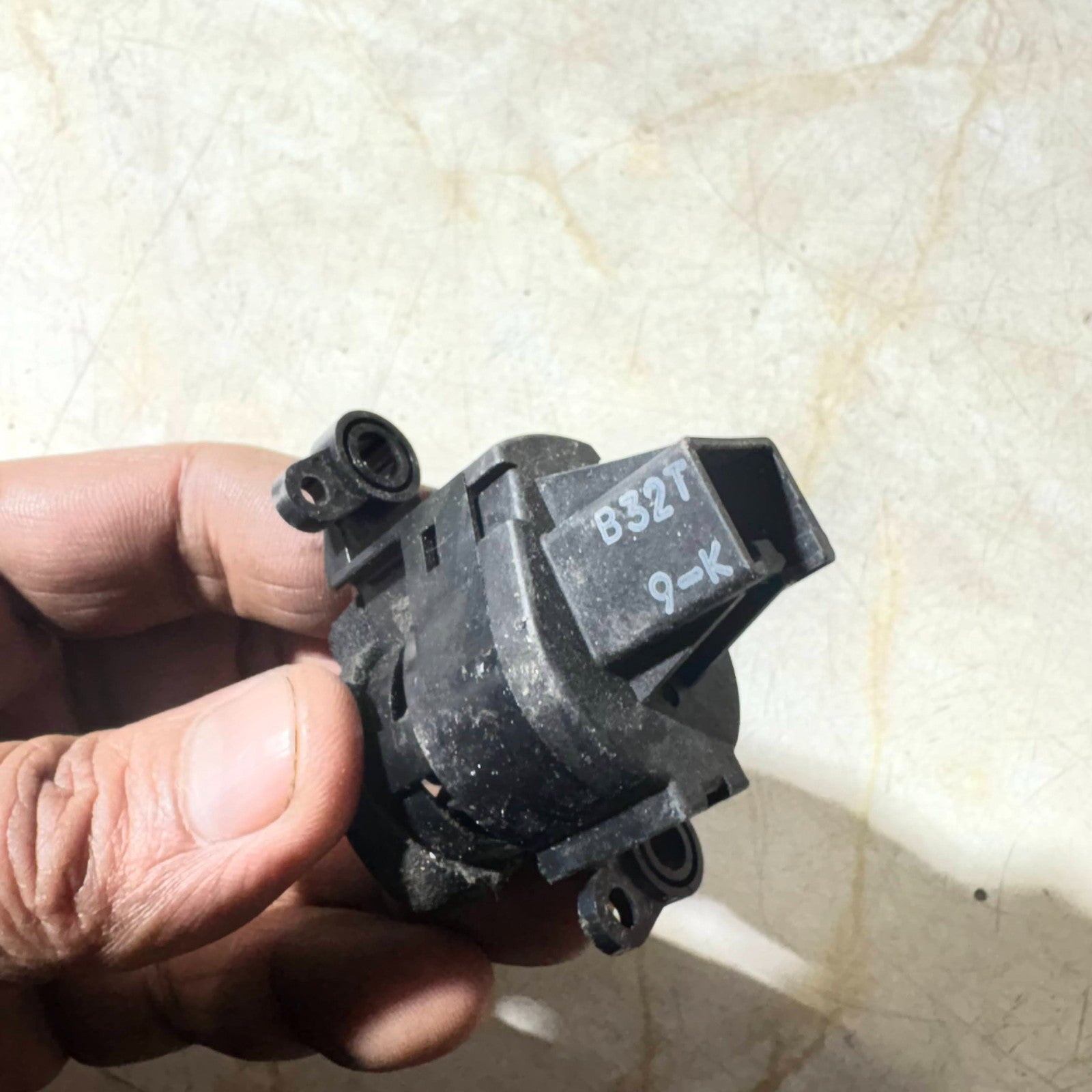 INTERIOR TEMPERATURE SENSOR FOR MAZDA 3