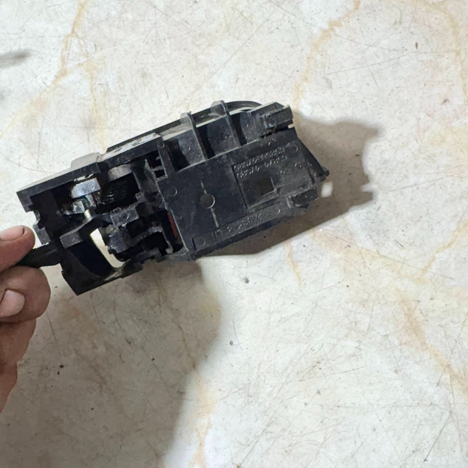 1997-2003 TOYOTA PRIUS MK1 INTERIOR DOOR HANDLE FRONT LEFT PASSENGER SIDE