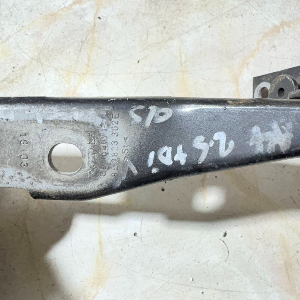 Audi A4 Pair Left Passenger Side Bonnet Hinges 8E08233025E