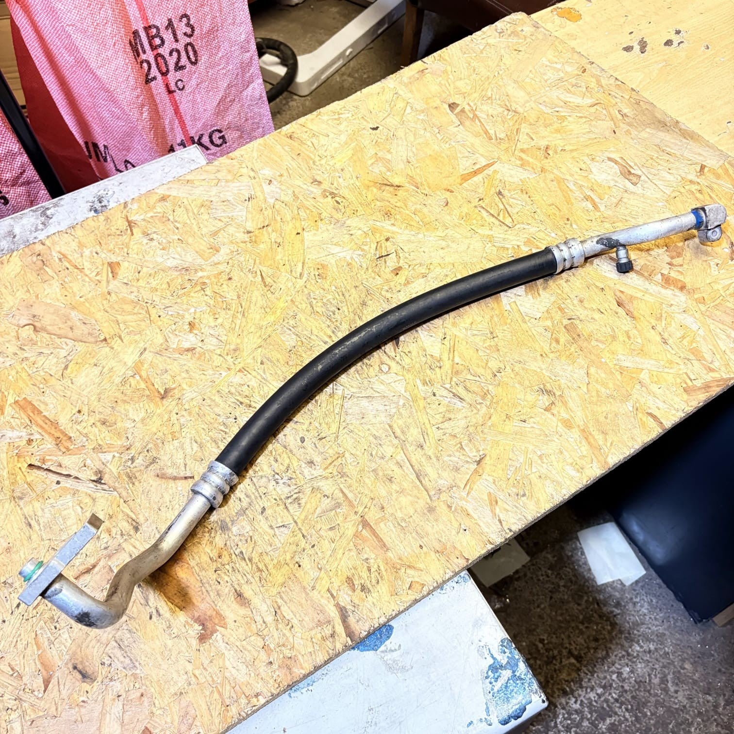 RENAULT CLIO MK4 12-19 AC AIR CON CONDITIONING HOSE PIPE 0.9 PETROL 924544059