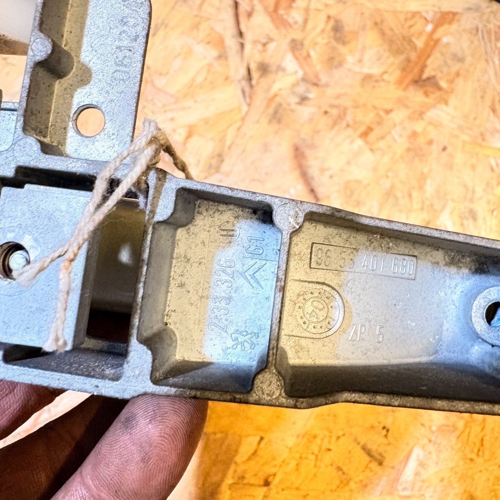 PEUGEOT 407 SW 2007 FRONT RIGHT SIDE EXTERIOR DOOR HANDLE 9653401580