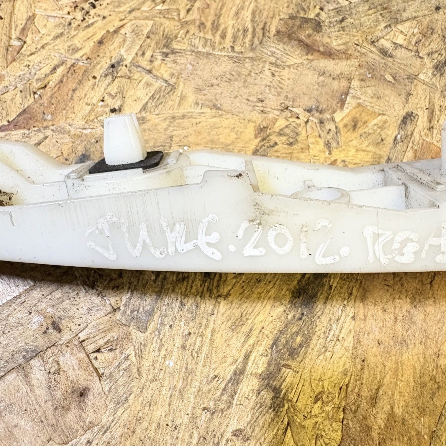 NOS, 2012 Nissan Juke F15 Rear Bumper bracket. 85228-BA61A. #42