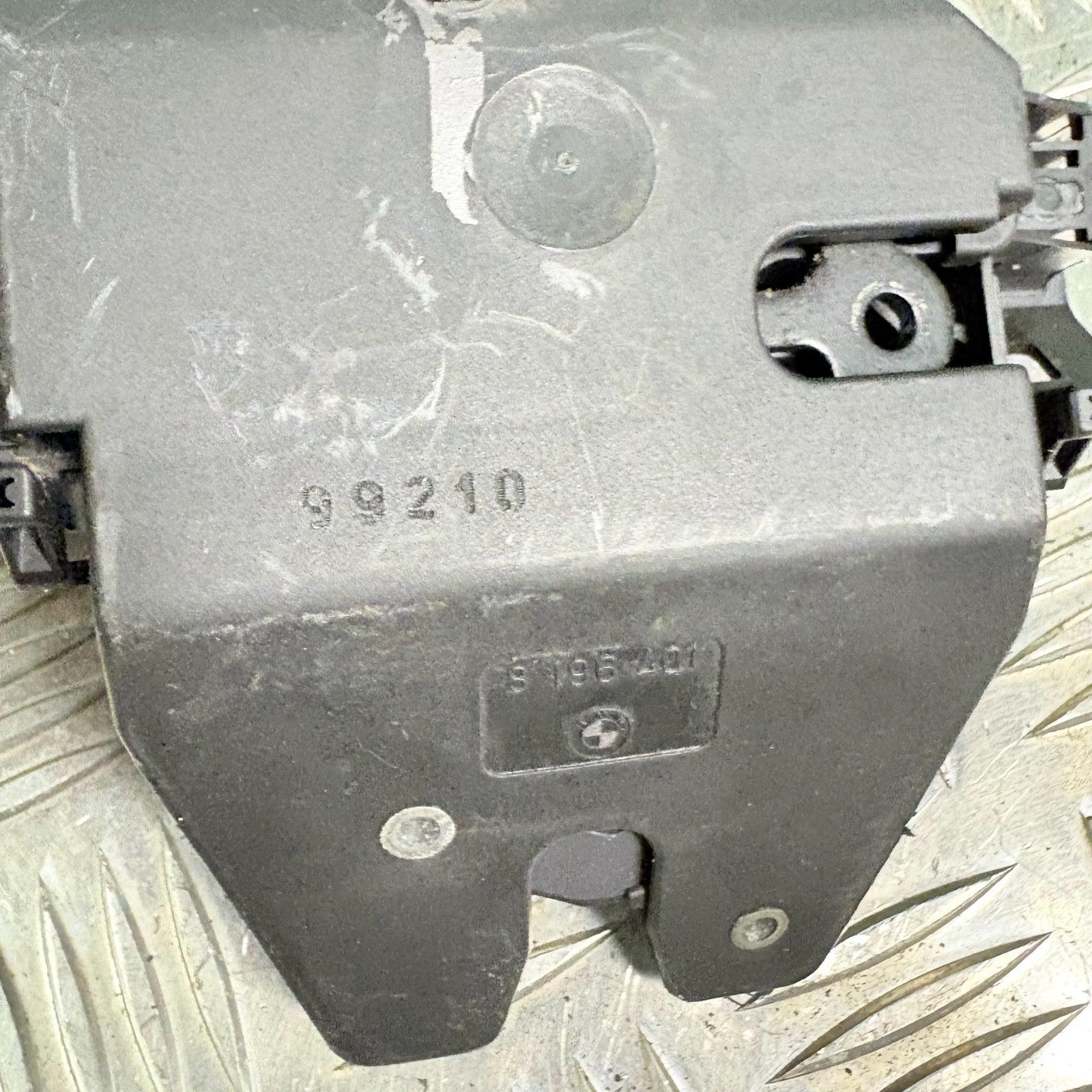 BMW E46 318i Rear Boot Lid Catch Lock Latch Mechanism 3 Series 1997-2006