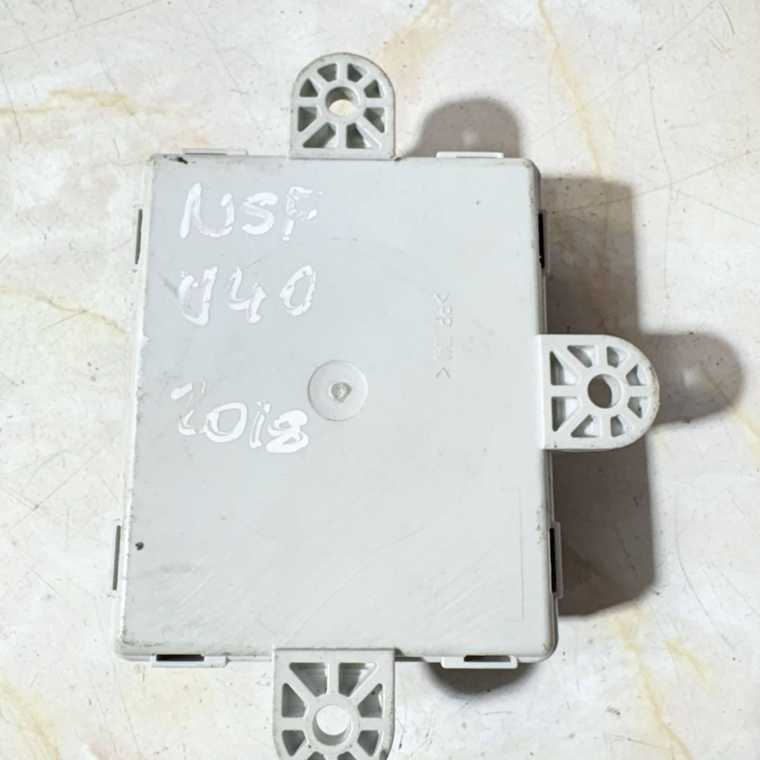 VOLVO V40 T2 R-DESIGN E6 4 DOHC DOOR CONTROL MODULE 31456701-2018