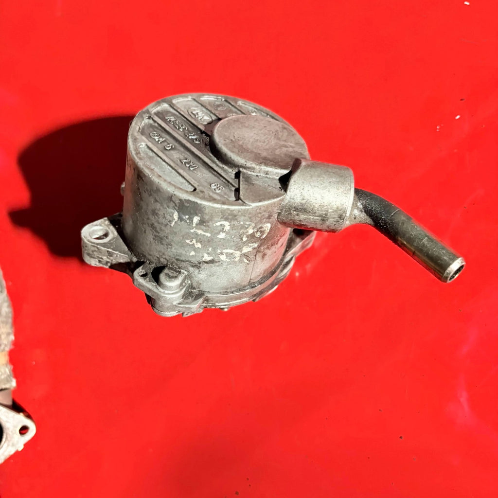 MERCEDES W203 W210 OM611 OM612 VACUUM PUMP A6112300065 PIERBURG