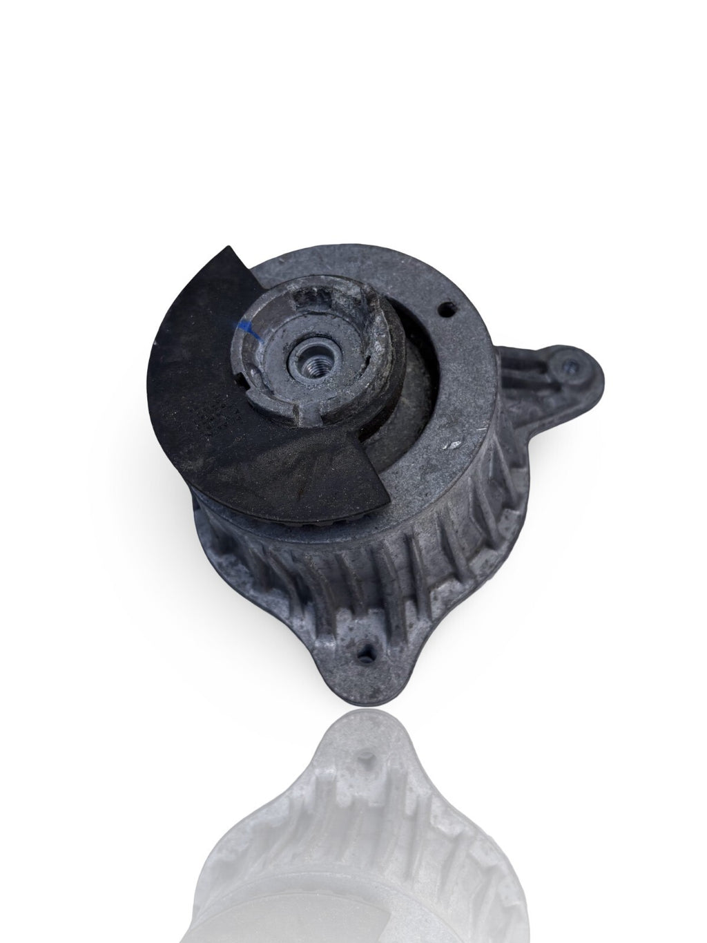 Mercedes E Class A238 Right Engine Mount A2132403500 11/3/25 E4A2