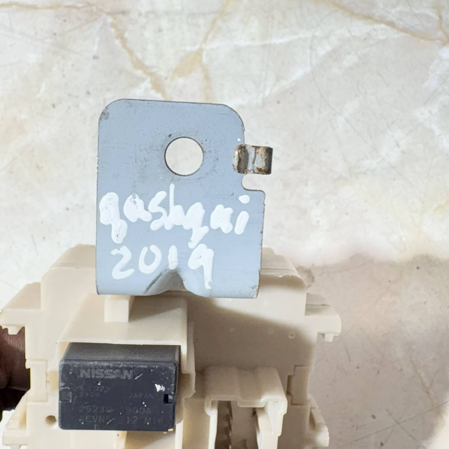 NISSAN QASHQAI J11 2019 1.5 DCI FUSE RELAY BOX 4EB0C