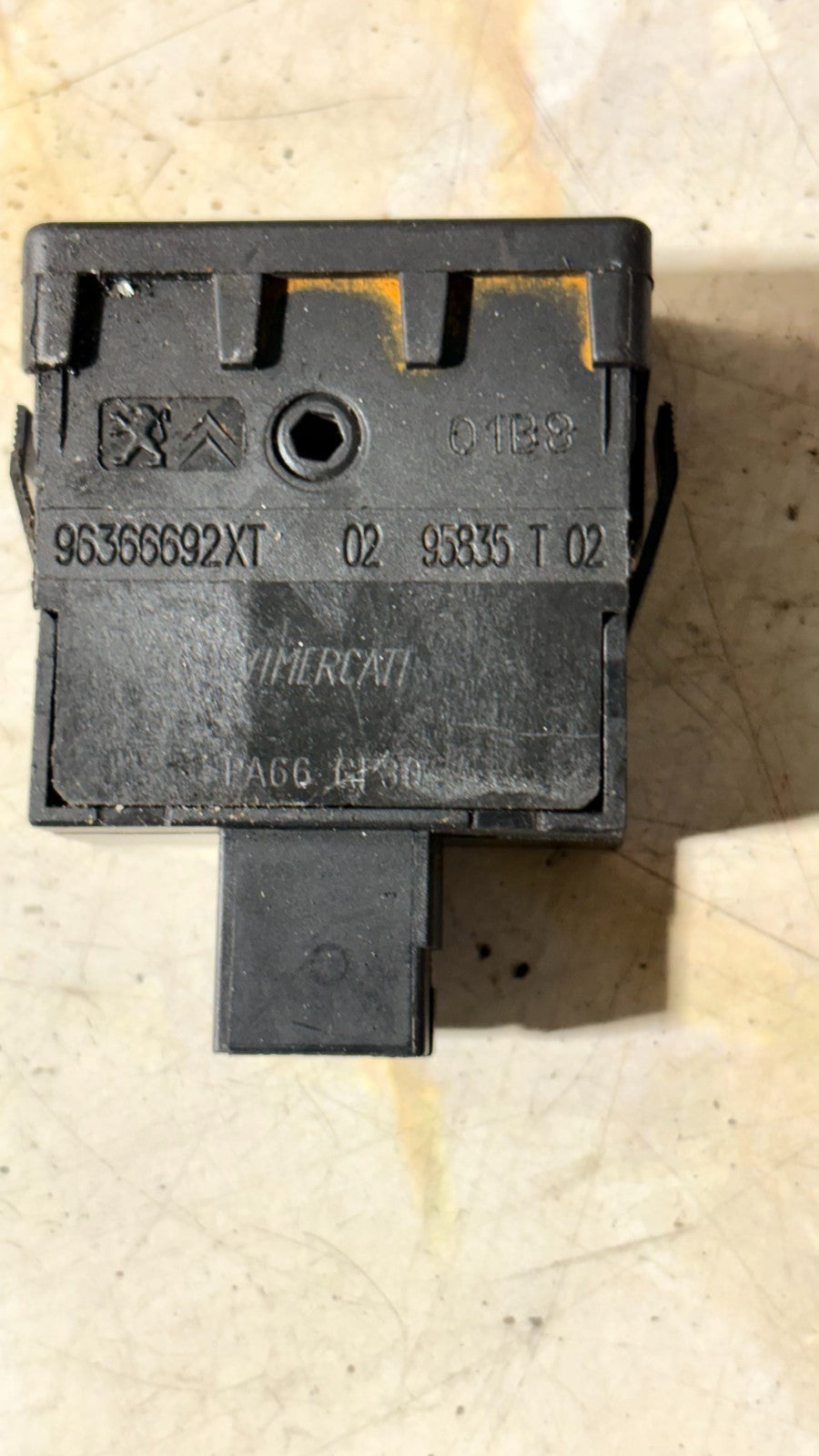 Peugeot 307 2002 Headlight Level Control Switch 96366692XT/02 95835 T 02