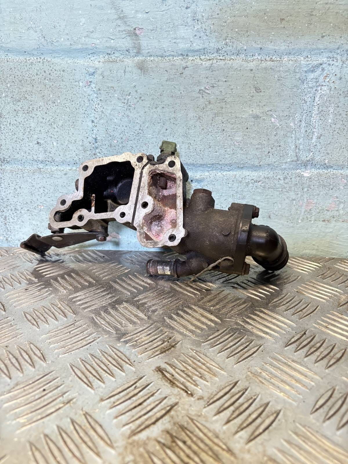 Citroen Xsara 1.4i TU3JP Thermostat Housing Water Outlet N1 N2 1997-2005