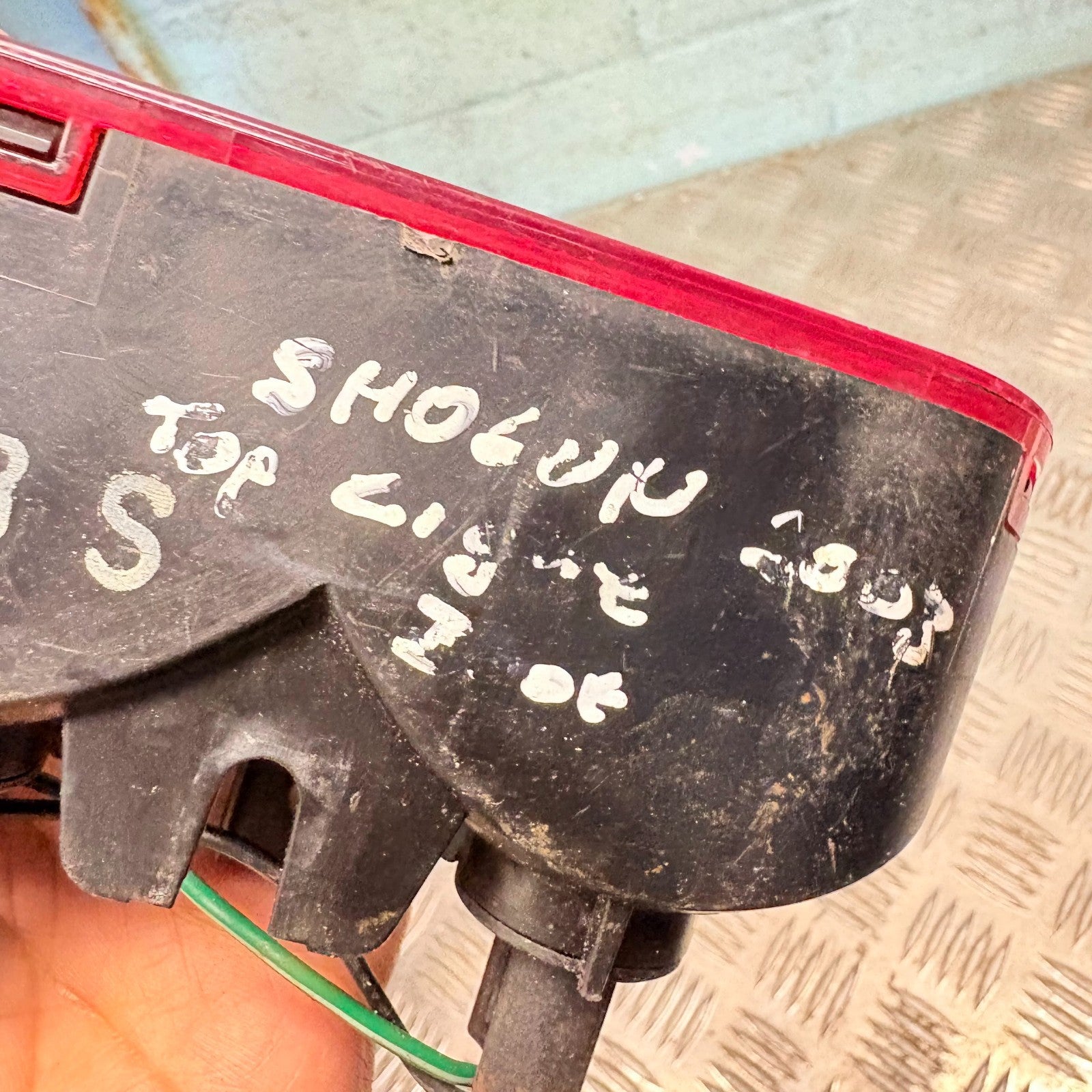 MITSUBISHI SHOGUN 2003 REAR HIGH LEVEL BRAKE LIGHT P0223S