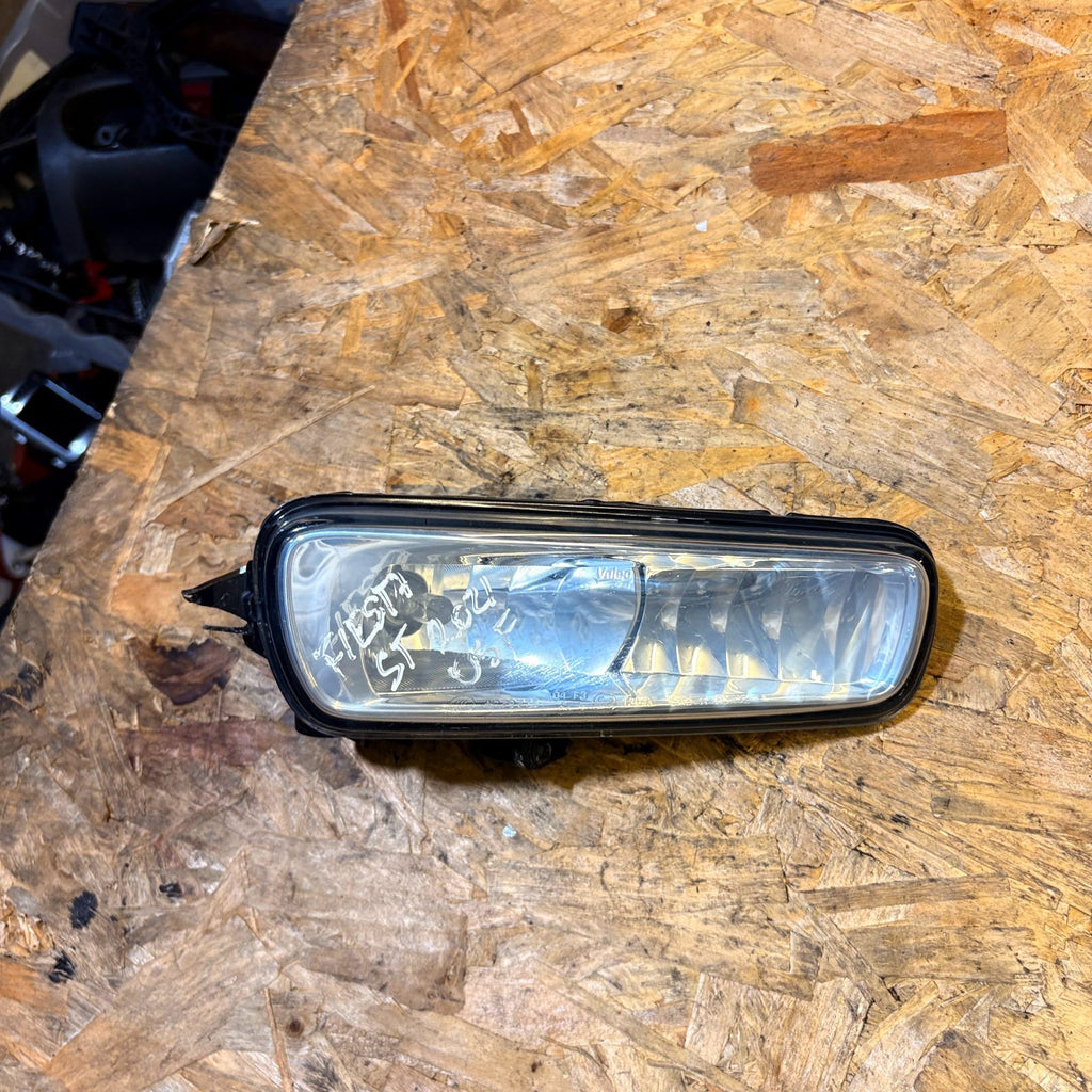 FORD FIESTA 2021 Fog Light Right Driver Offside Front O/S 71933