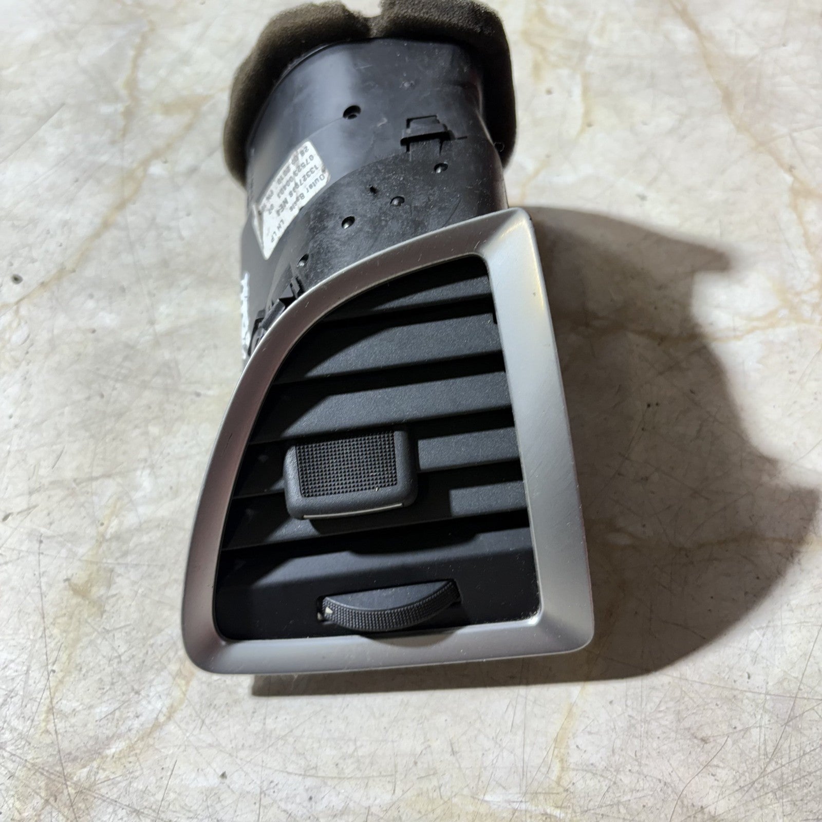 VAUXHALL ASTRA N/S FRONT PASSENGER LEFT SIDE AIR VENT 13327998