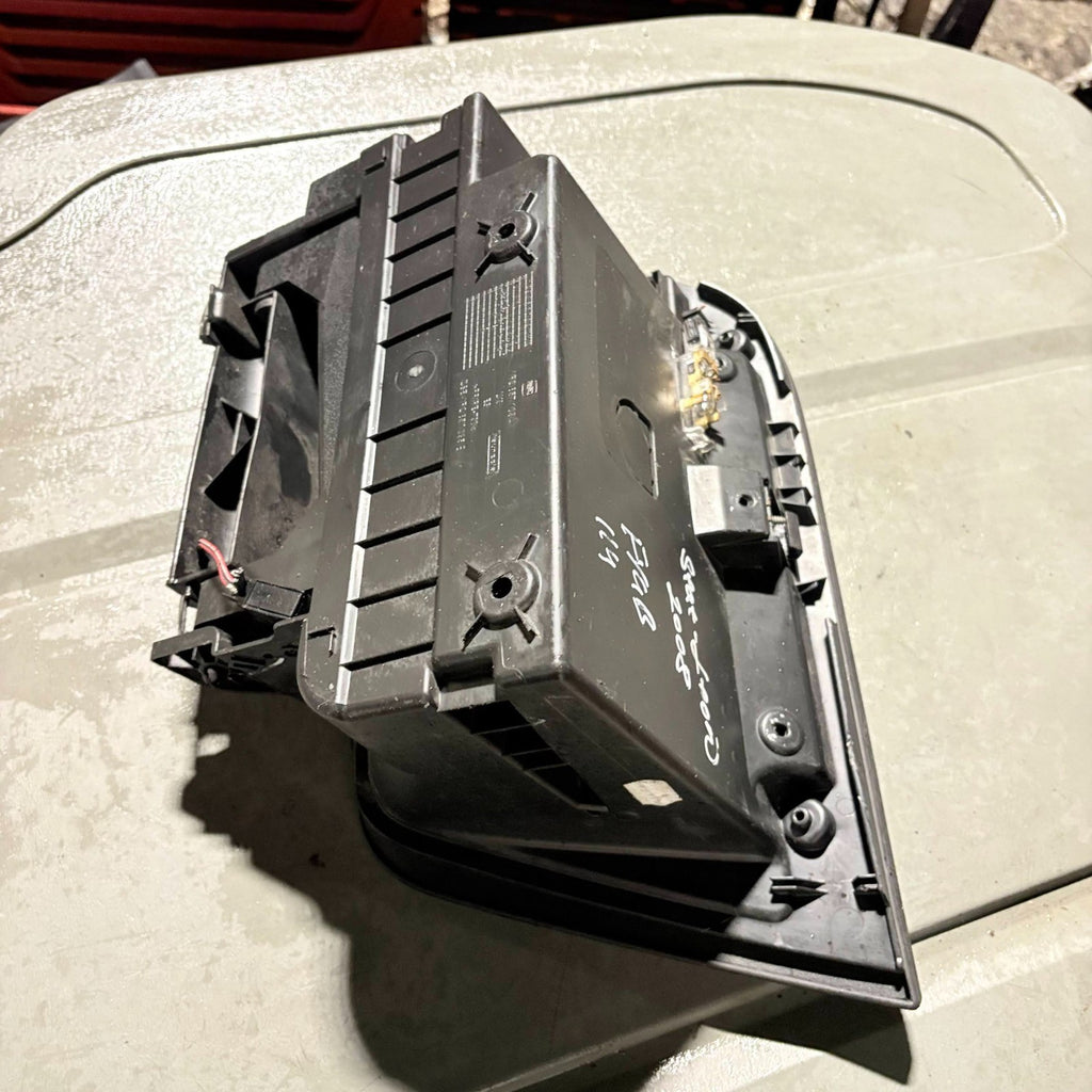SEAT Leon Mk2 1P Glovebox Dashboard Storage Compartment 2006-2013 1P2857095B