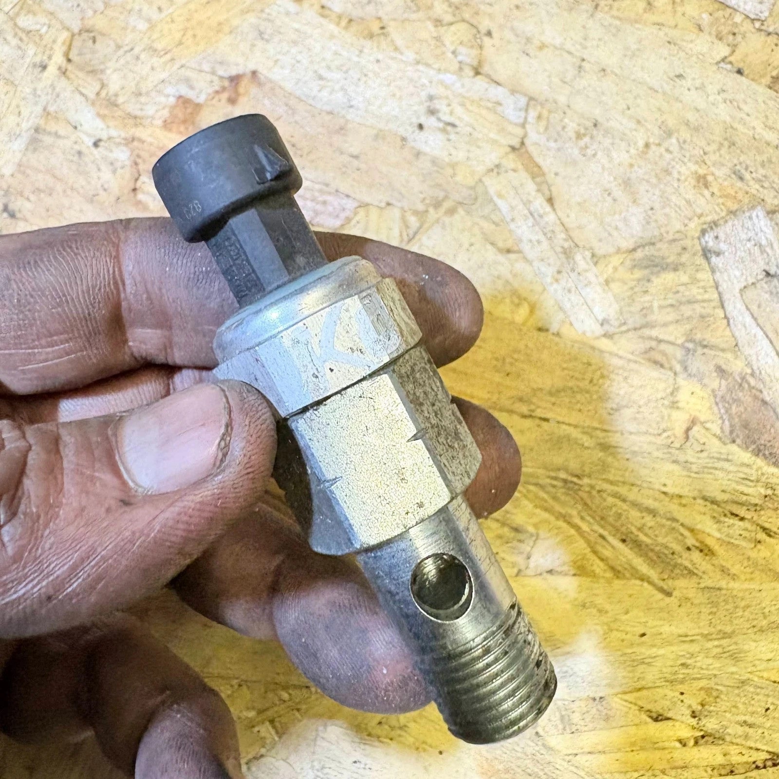 2016 SsangYong Korando Pressure Sensor Threaded Screw-In Plug Connector