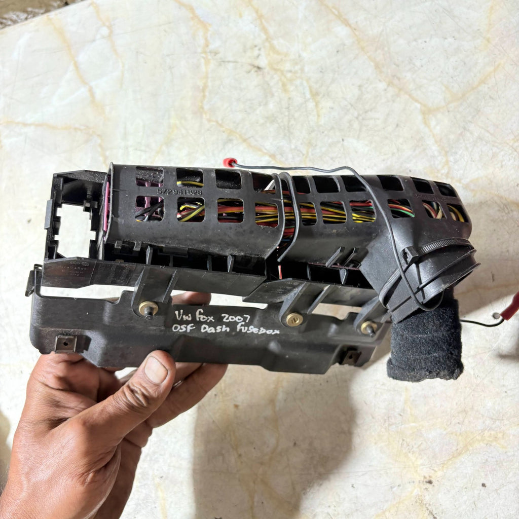 Volkswagen Fox 2005-2011 Offside Right Under Dashboard Fuse Box 5Z0941828A