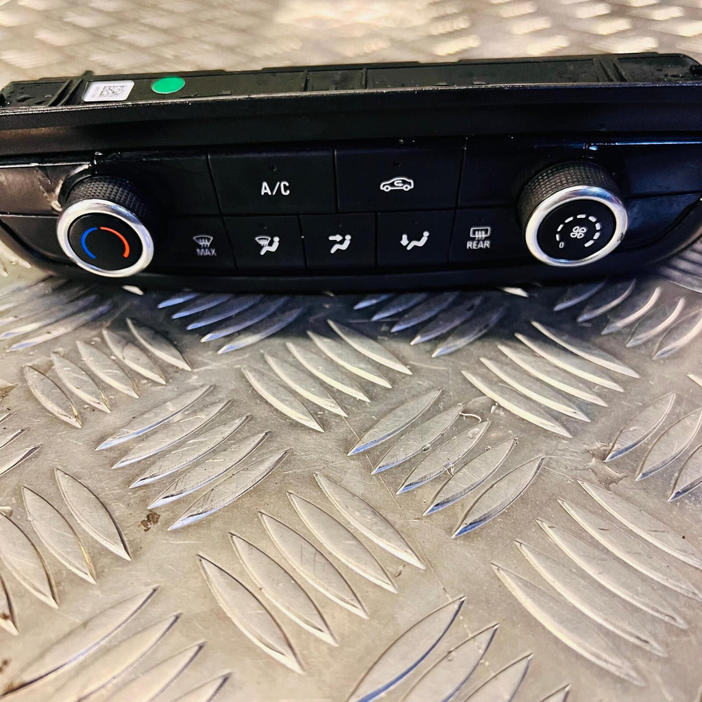 Vauxhall Crossland X Climate Control Unit 98226305 20/11/24 D3E3