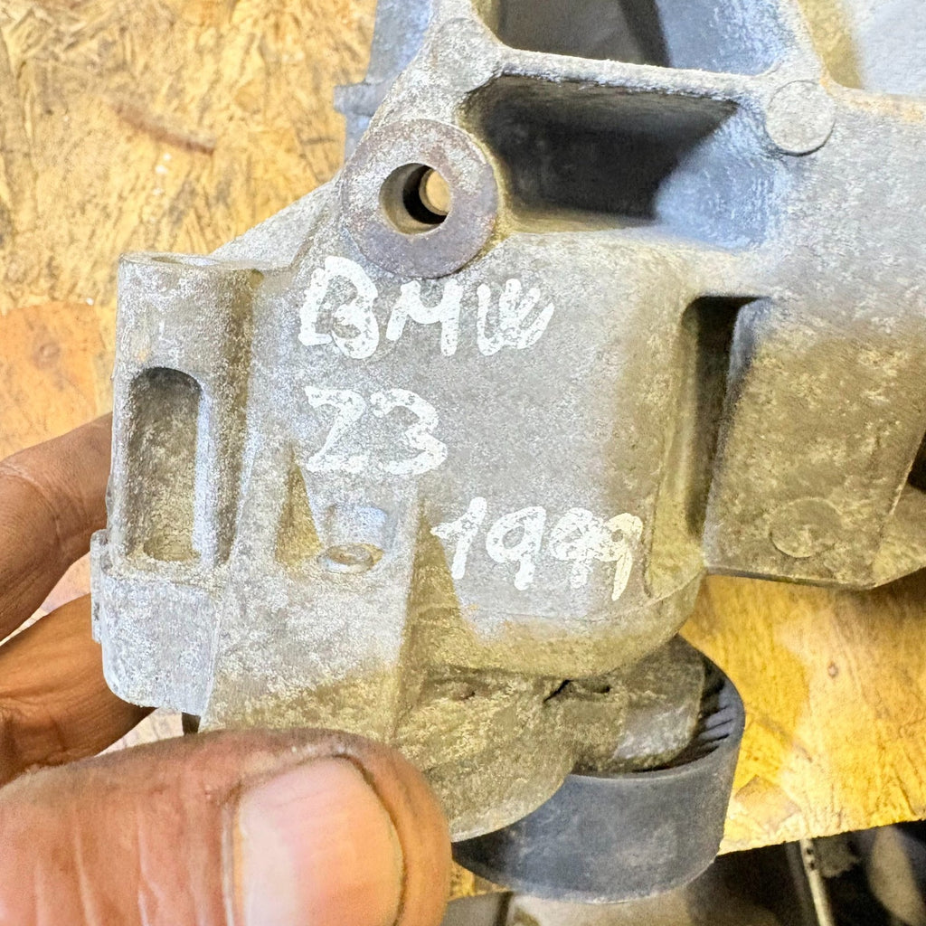 BMW Z3 1.8 1995-2000 1.9 1995-1999 1.9i 2000-2002 Alternator Bracket Tensioner
