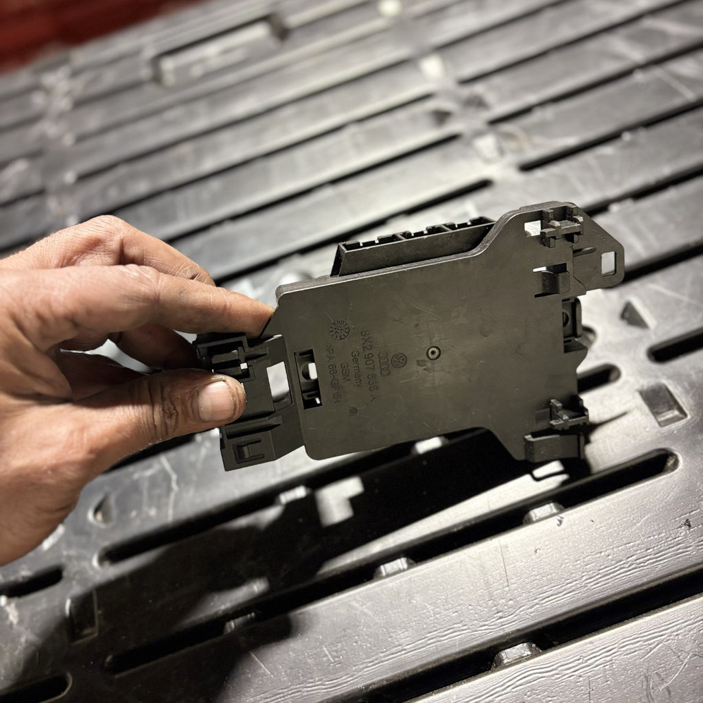 AUDI A1 2010-2018 PDC PARKING DISTANCE CONTROL MODULE 8X09194750