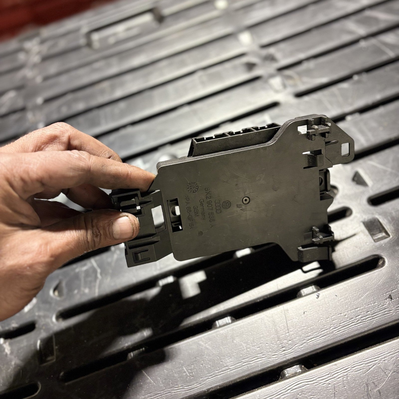 AUDI A1 2010-2018 PDC PARKING DISTANCE CONTROL MODULE 8X09194750