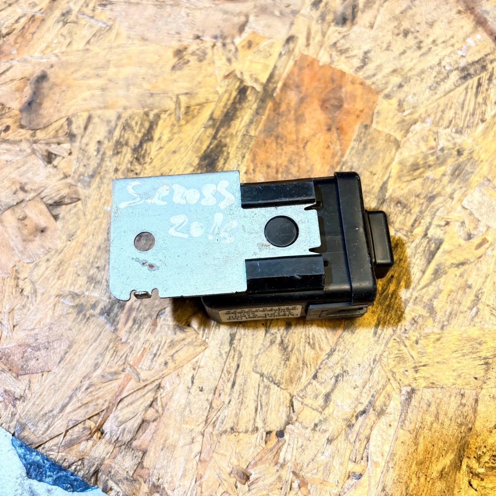 Suzuki SX4 S-Cross JY Keyless Entry Receiver Module 37190-61M00 2013-2021
