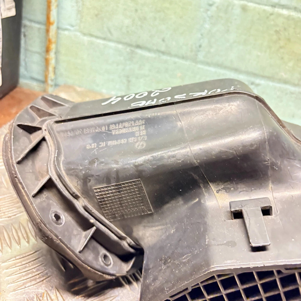 7L0819049A Cabin Pollen Filter Air Duct Porsche Cayenne 955 3.2 2003-07
