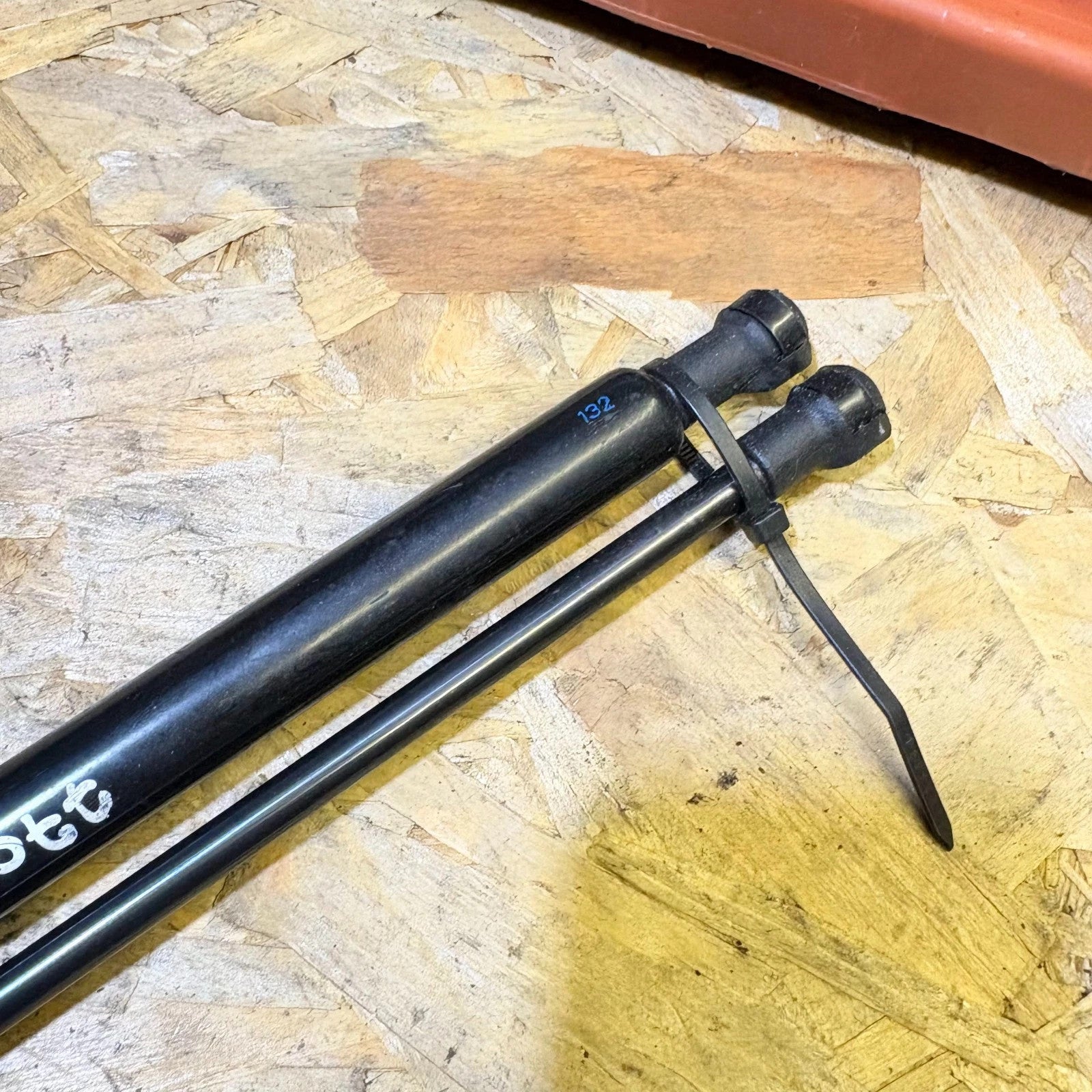 FIAT PANDA 04-11 REAR TAILGATE BOOT STRUTS RIGHT & LEFT