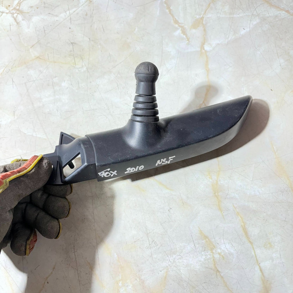 2006-2012 VW URBAN FOX 5Z DRIVER WING MIRROR MANUAL ADJUST HANDLE 5Z0837974