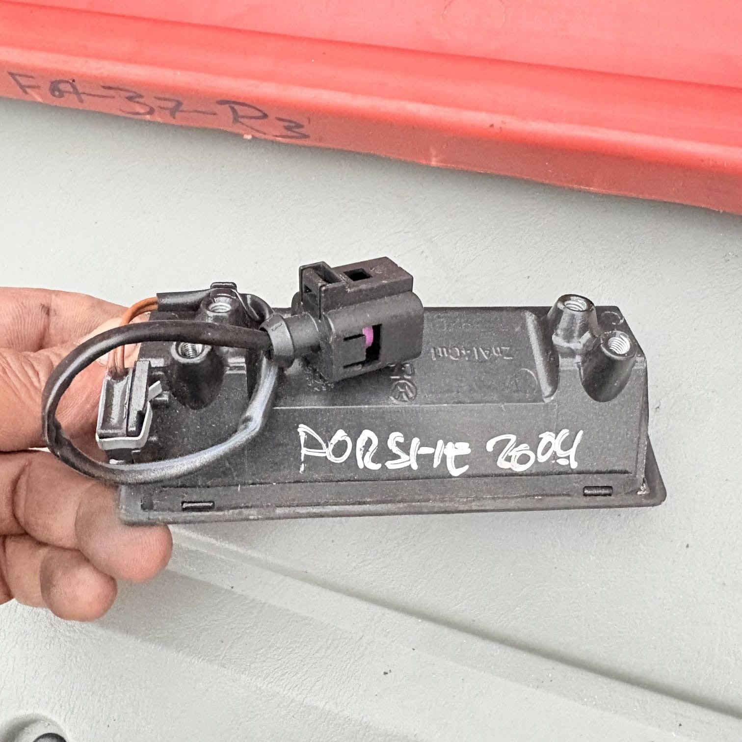 Porsche Cayenne 955/957 2003-2010 Tailgate Release Switch 1J0827566 95561327101
