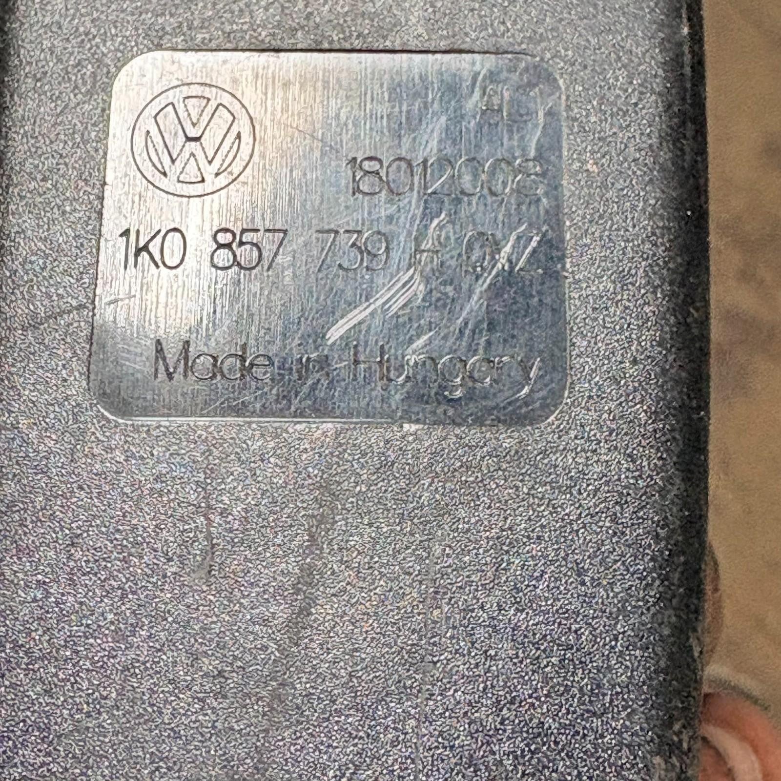SEAT LEON MIDDLE REAR L DOUBLE SEAT BELT BUCKLE 1K0857739H