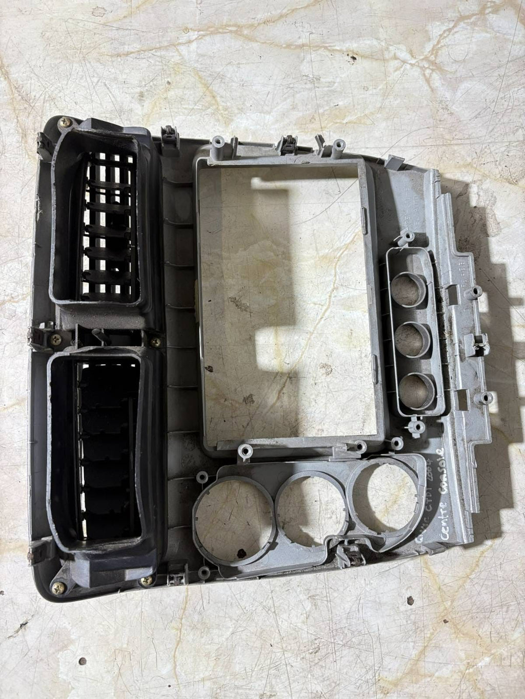 Honda Civic Mk 7 stereo surround trim Dash Air Vent 77251-S6D-E010 03-05 2004