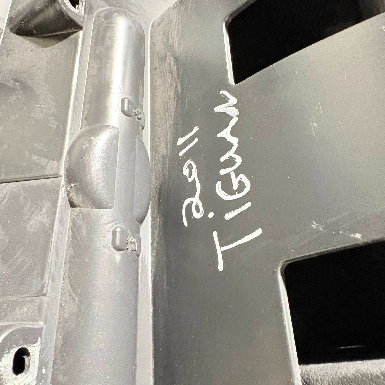 2008-2011 VOLKSWAGEN TIGUAN GLOVE BOX PASSENGER SIDE LEFT
