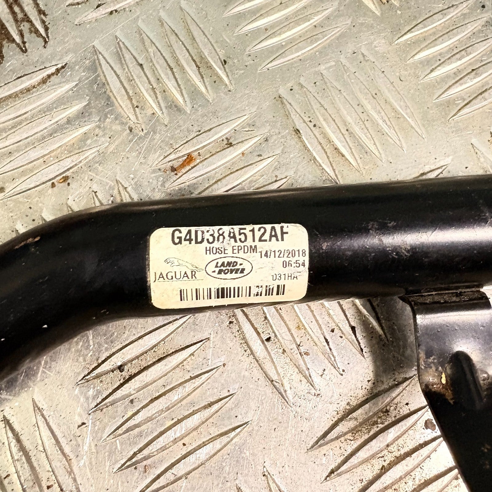 RANGE ROVER VELAR 2017-2024 WATER COOLANT HOSE PIPE G4D3-8A512-AF