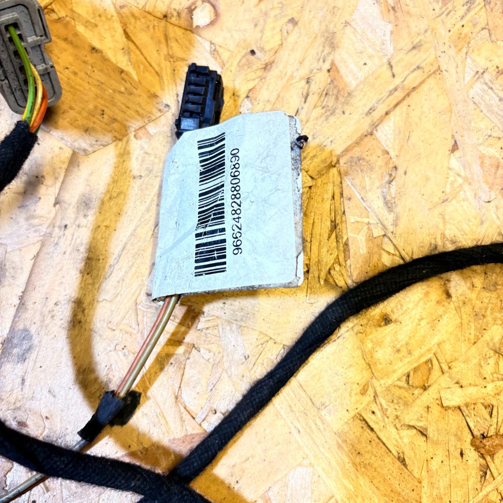 PEUGEOT 2016-19 NEARSIDE LEFT REAR DOOR WIRING LOOM 9642931880