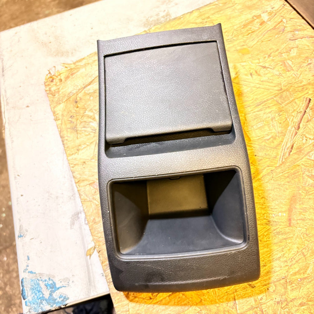 MERCEDES BENZ A-CLASS W176 2013 ASHTRAY REAR A2466460069