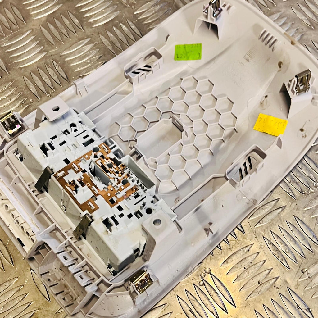 VAUXHALL CROSSLAND X INTERIOR ROOF READING COMFORT LIGHT PANEL 2018