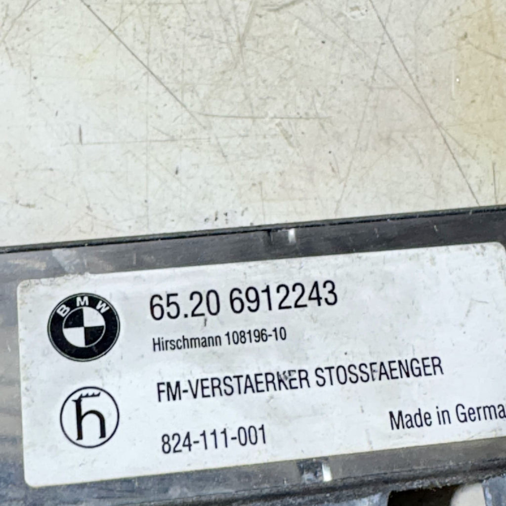 BMW Z4 E85 E86 2003 Aerial antenna amplifier Passenger Rear 6912243 65206912243