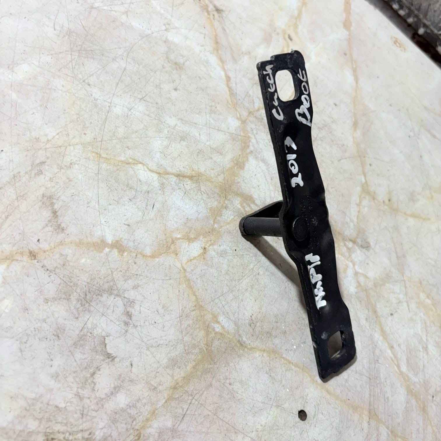 SKODA Rapid Spaceback 2013-2022 Boot Tailgate Lock Latch Striker 8V0827507E