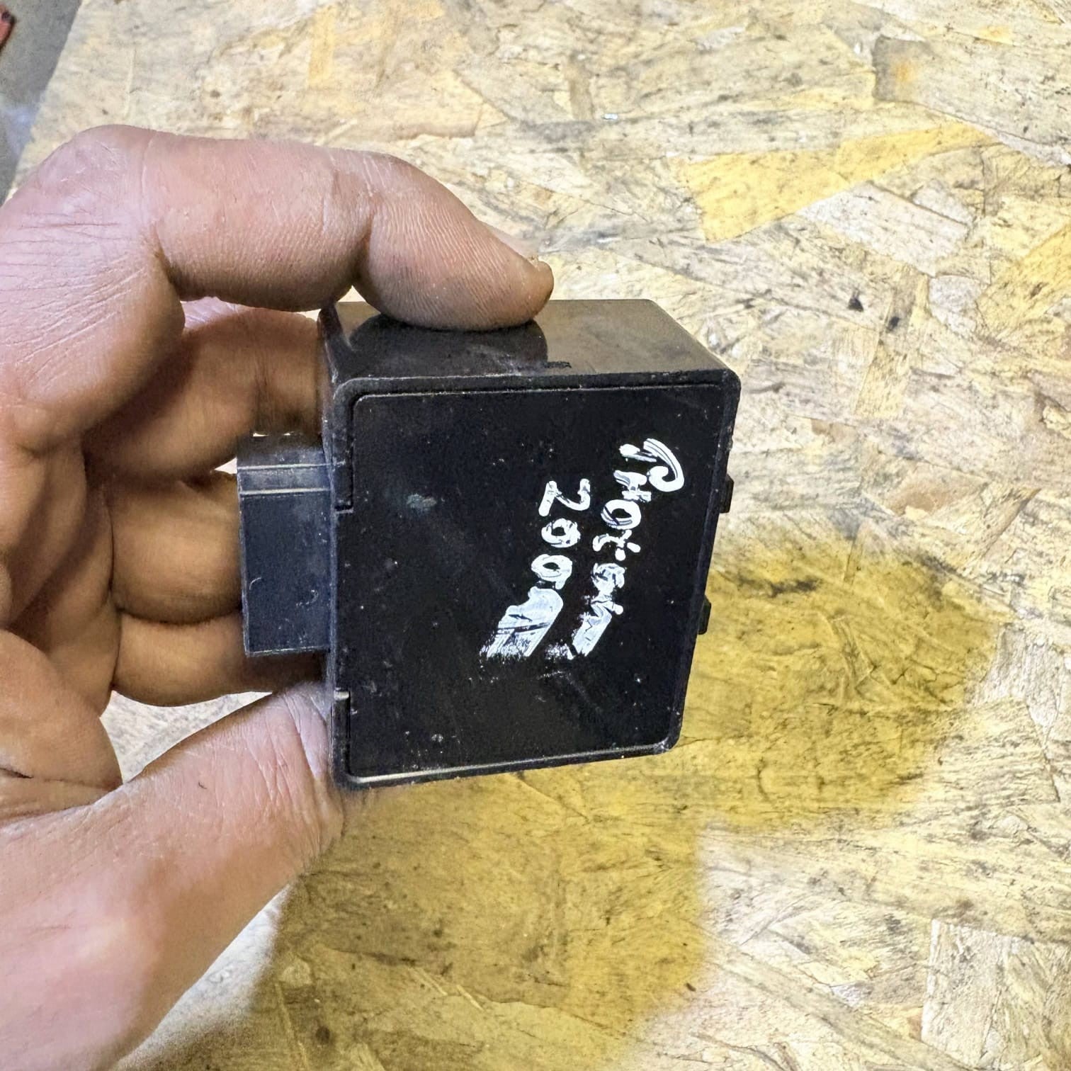 Proton 2004-2012 Impian Jumbuck 10-Pin Buzzer 12V PW546170 Lucas 52010551