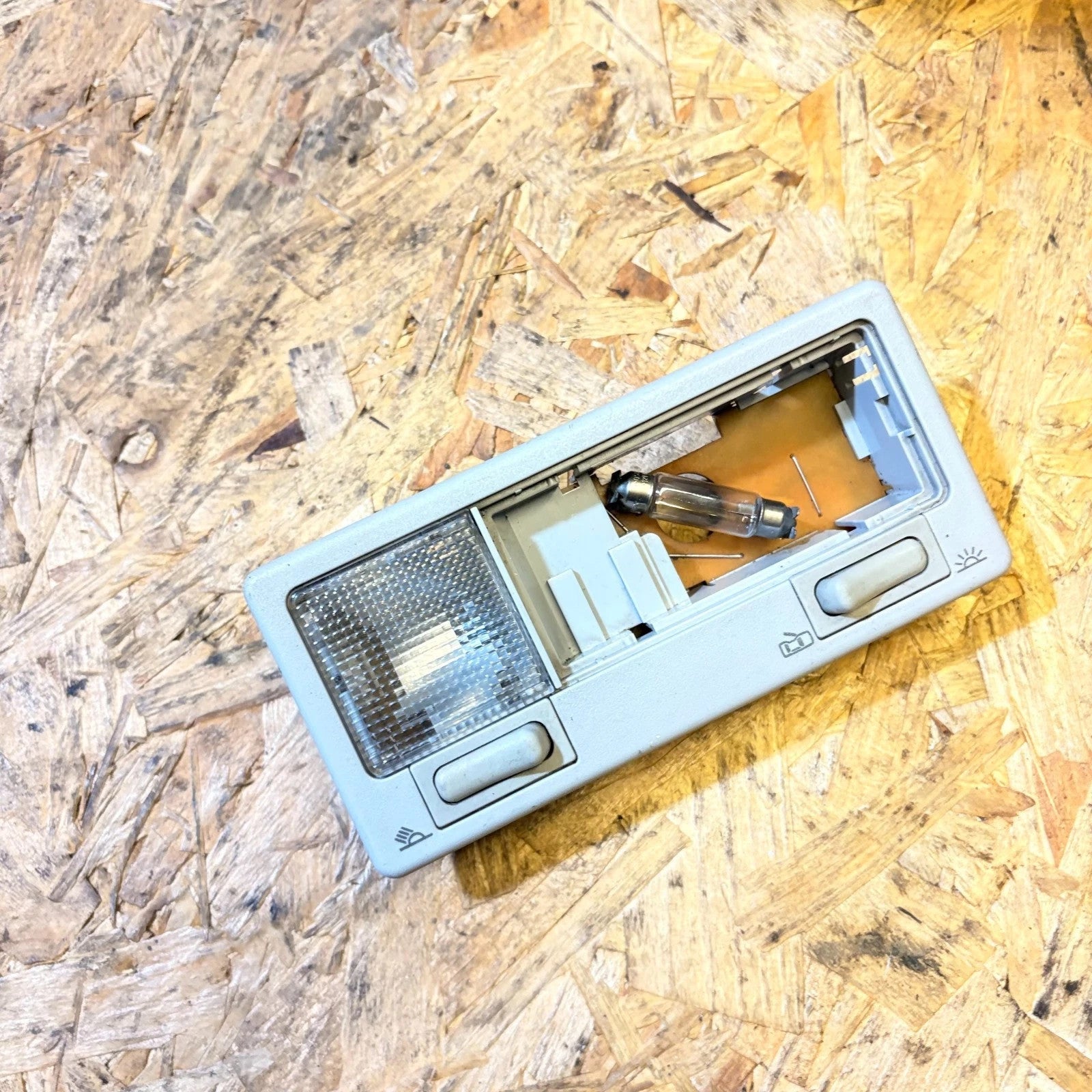 Volkswagen Sharan 2007 Front Interior Light 1M21 13774 AA