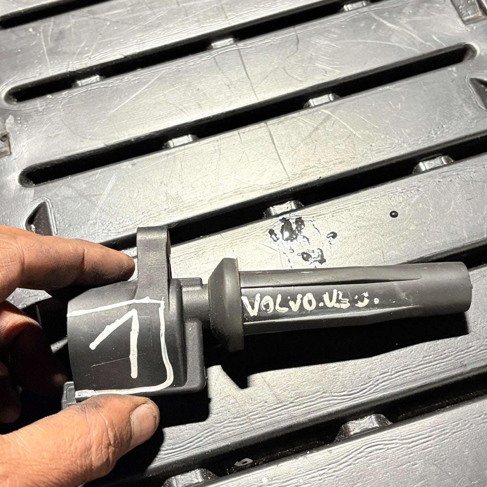 Volvo V50 1.8 04-10 2.0 06-12 Petrol Ignition Coil 4M5G-12A366-BC