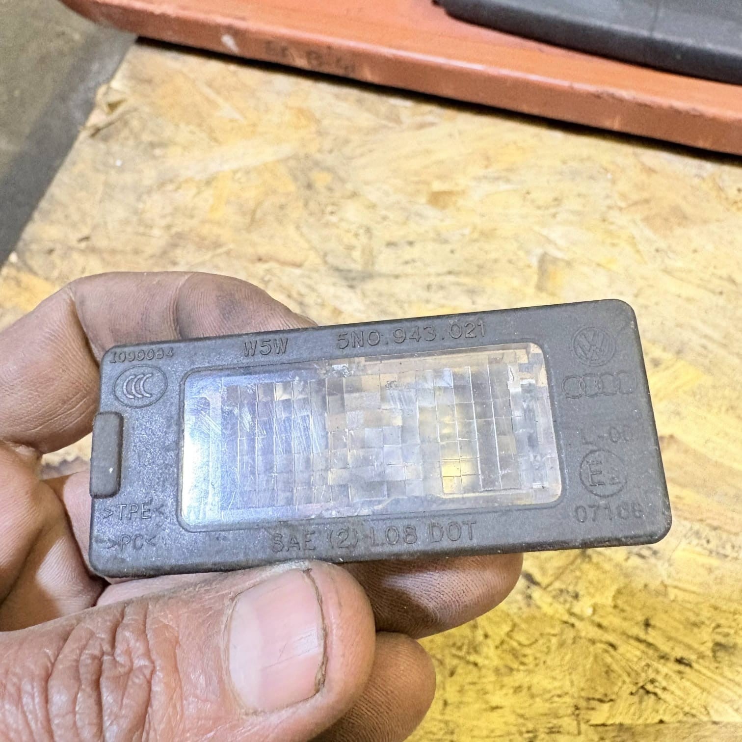 Number Plate License Light Lamp Octavia Mk3 5E5 Estate Non-LED VW