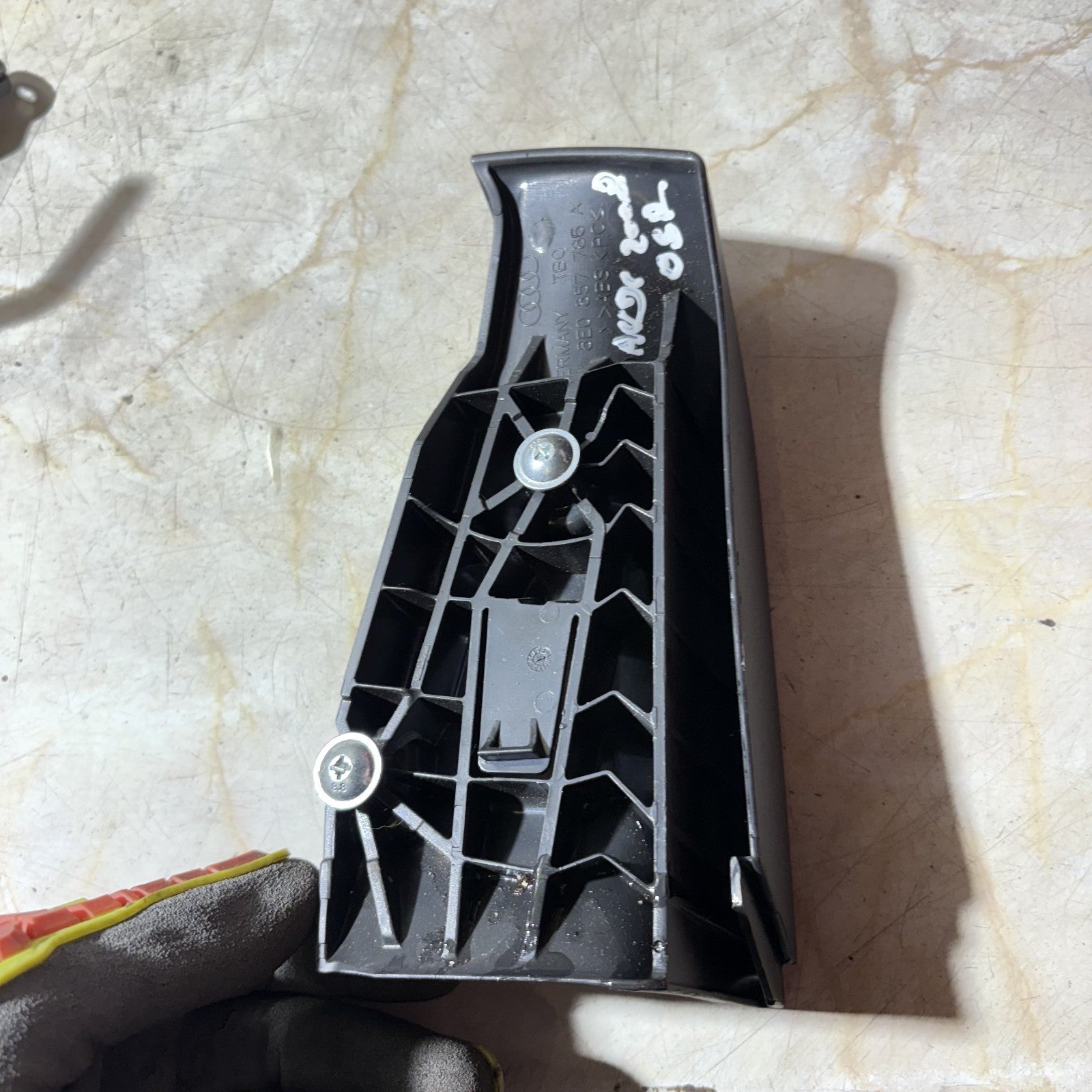 AUDI 2002-2008 SALOON REAR DRIVER SEAT BELT TRIM GUIDE 8E0857786A