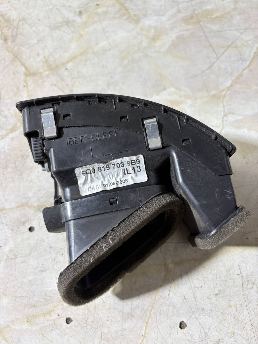 VW POLO MK4 2005-2009 FRONT LEFT PASSENGER SIDE DASHBOARD AIR VENT 6Q0819703