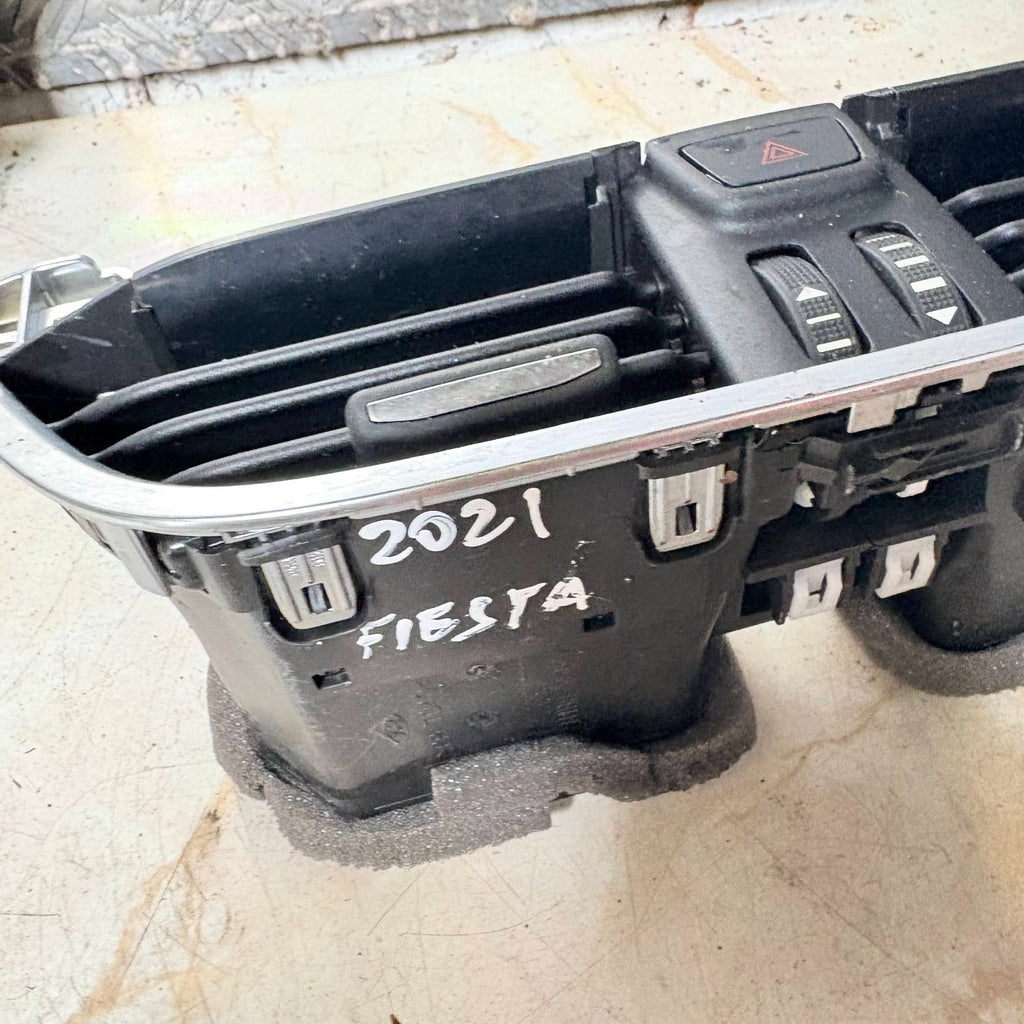 Ford Fiesta Mk8 Front Dashboard Centre Air Vent H1BB19K617ADW 2018 19 20 21 22