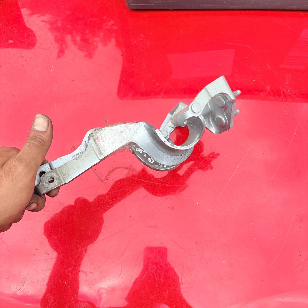 Audi A3 S3 8P 3 Door Hatchback RH Tailgate Boot Lid Hinge 8P3827300B 2004-2013
