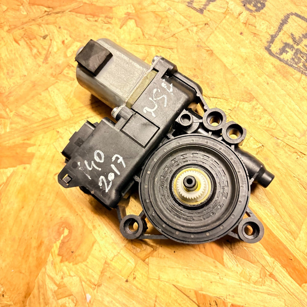 Hyundai i40 2011-2019 Front Left Door Electric Window Motor 82460-3Z010
