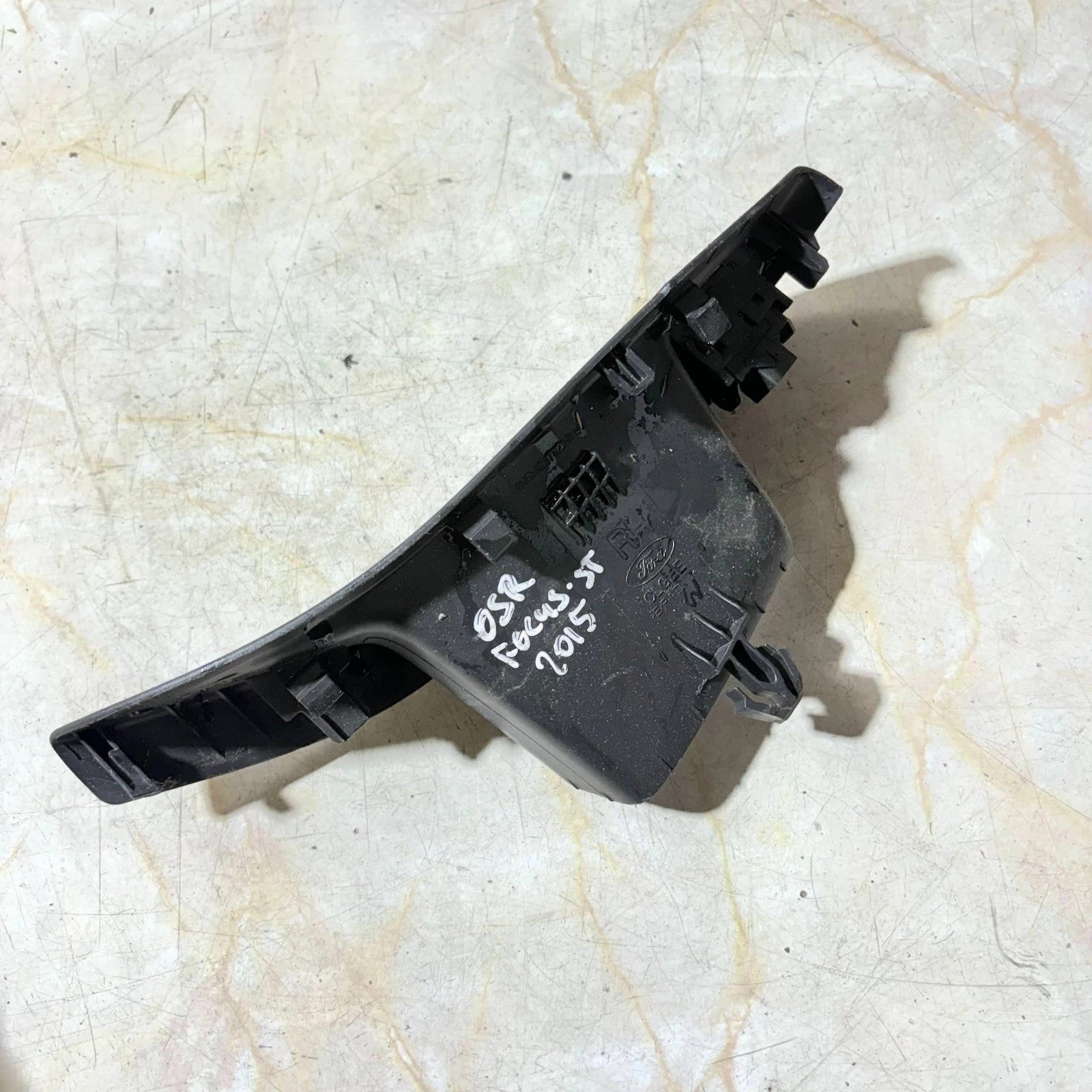 FORD FOCUS ST 2015 WINDOW SWITCH & TRIM REAR RIGHT SIDE